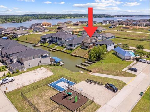 10744 S Lake Mist Lane Willis TX 77318
