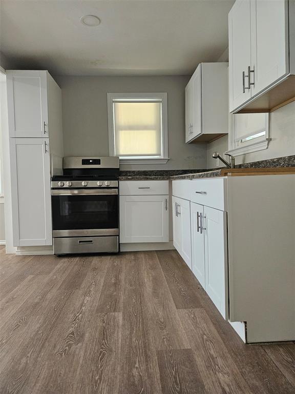 2311 Avenue C, Nederland, Texas image 2