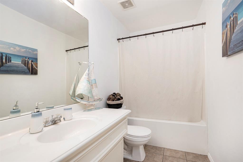 26854 Manor Falls Drive, Kingwood, Texas image 24