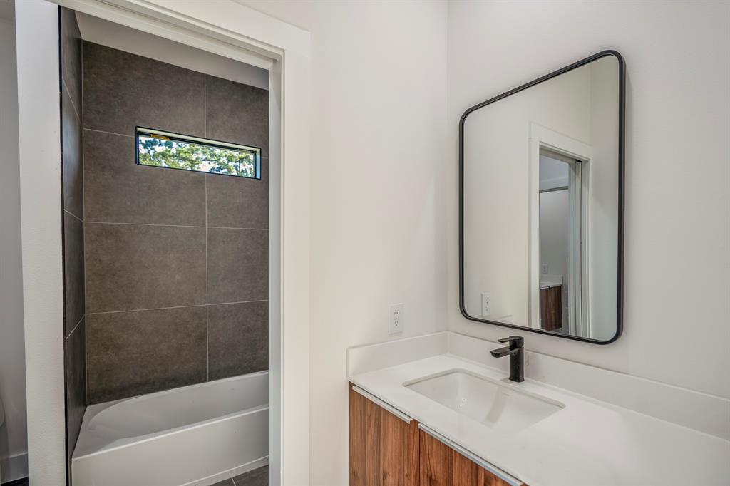 10728 Twin Oak Dr Dr, Conroe, Texas image 25
