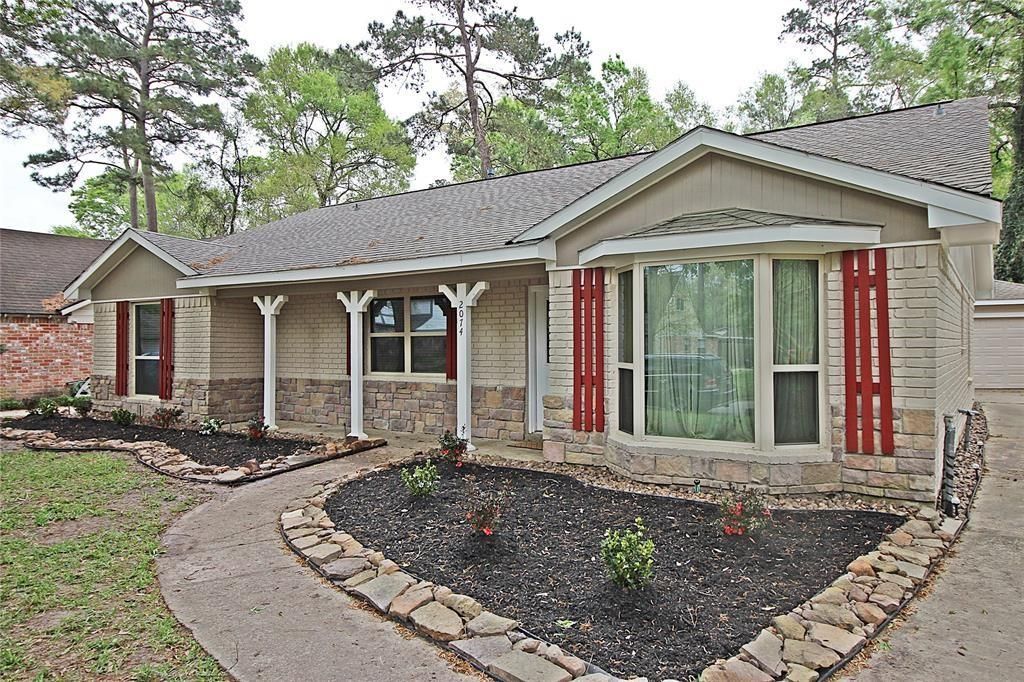 Photo of 2074 Shadow Rock Drive, Houston, TX 77339 (MLS # 7117318)