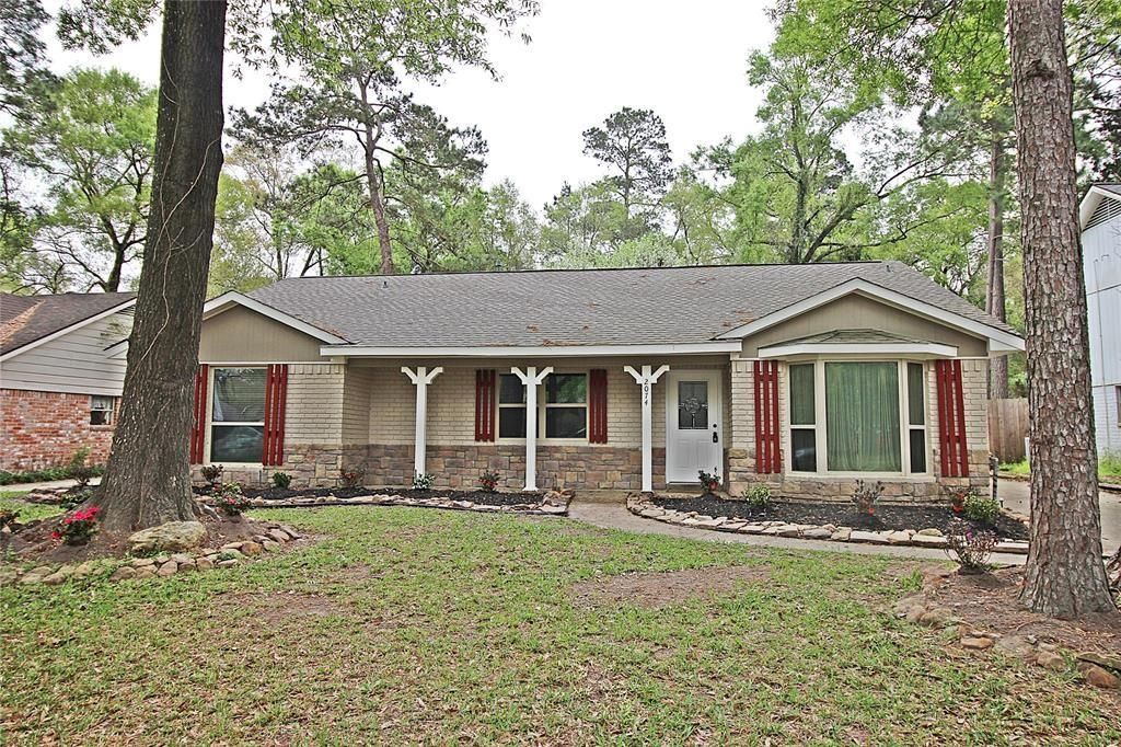 Photo of 2074 Shadow Rock Drive, Houston, TX 77339 (MLS # 7117318)