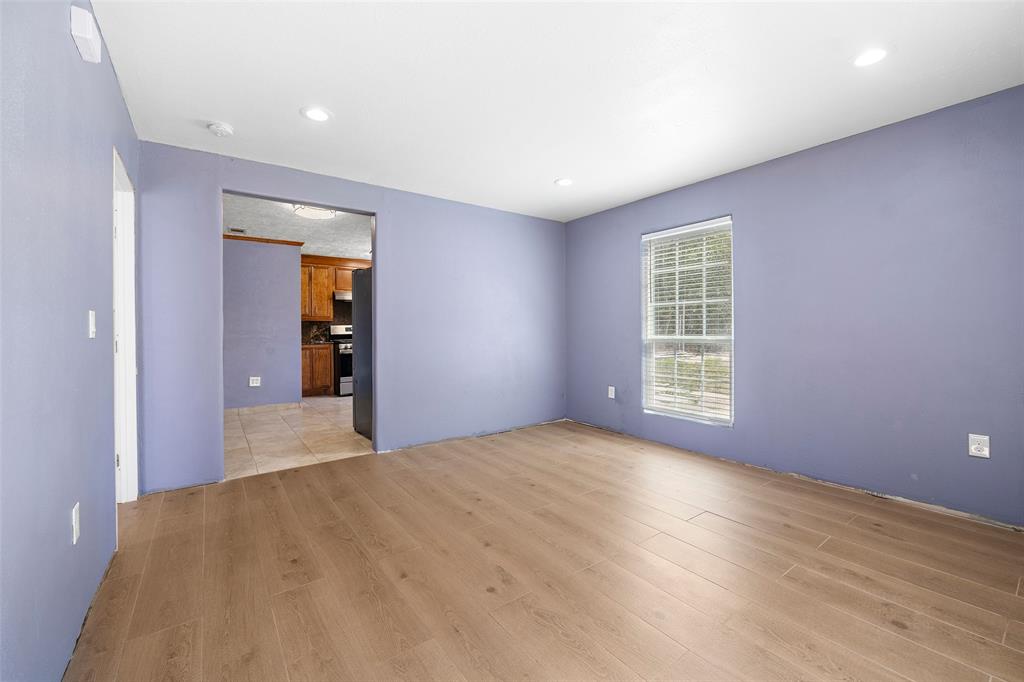 1181 Hickman Creek Drive, Cleveland, Texas image 3