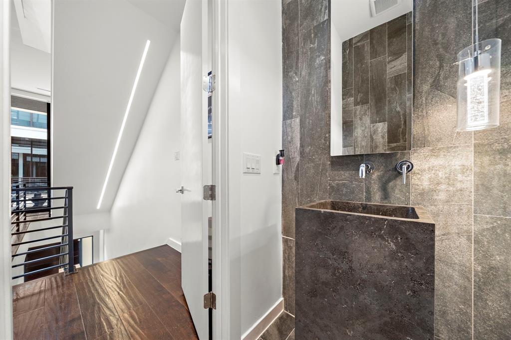 819 W 24th Street #C, Houston, Texas image 28