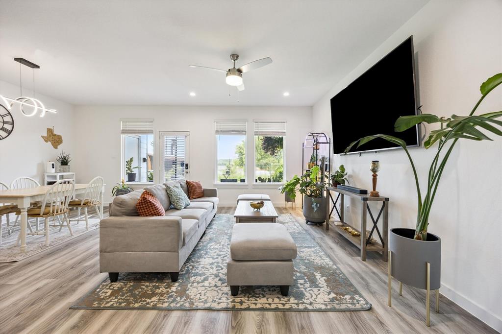 3215 Creston Gate Drive