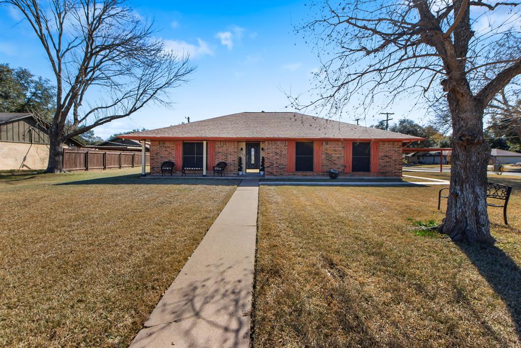 1109 Wheelock Street, Hearne, Texas image 2