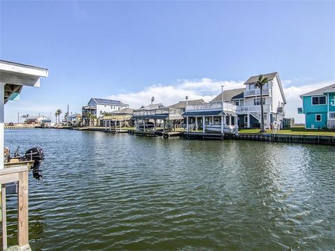 A home in Bayou Vista