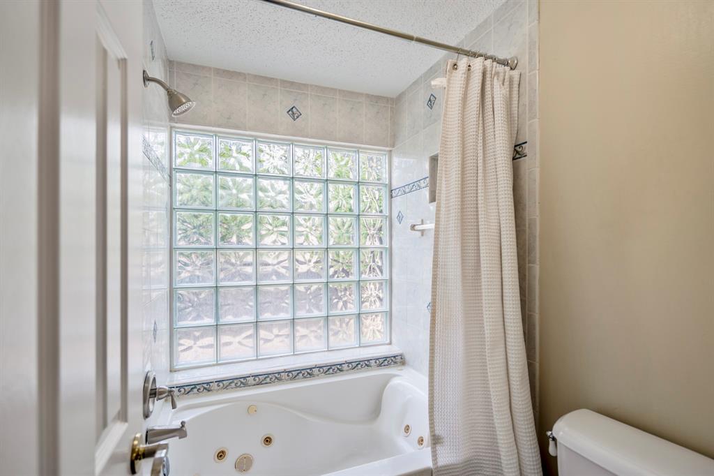 6806 Peace River Drive, Spring, Texas image 29