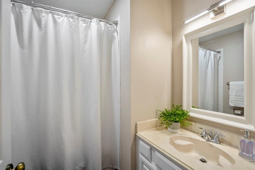 6806 Peace River Drive, Spring, Texas image 32