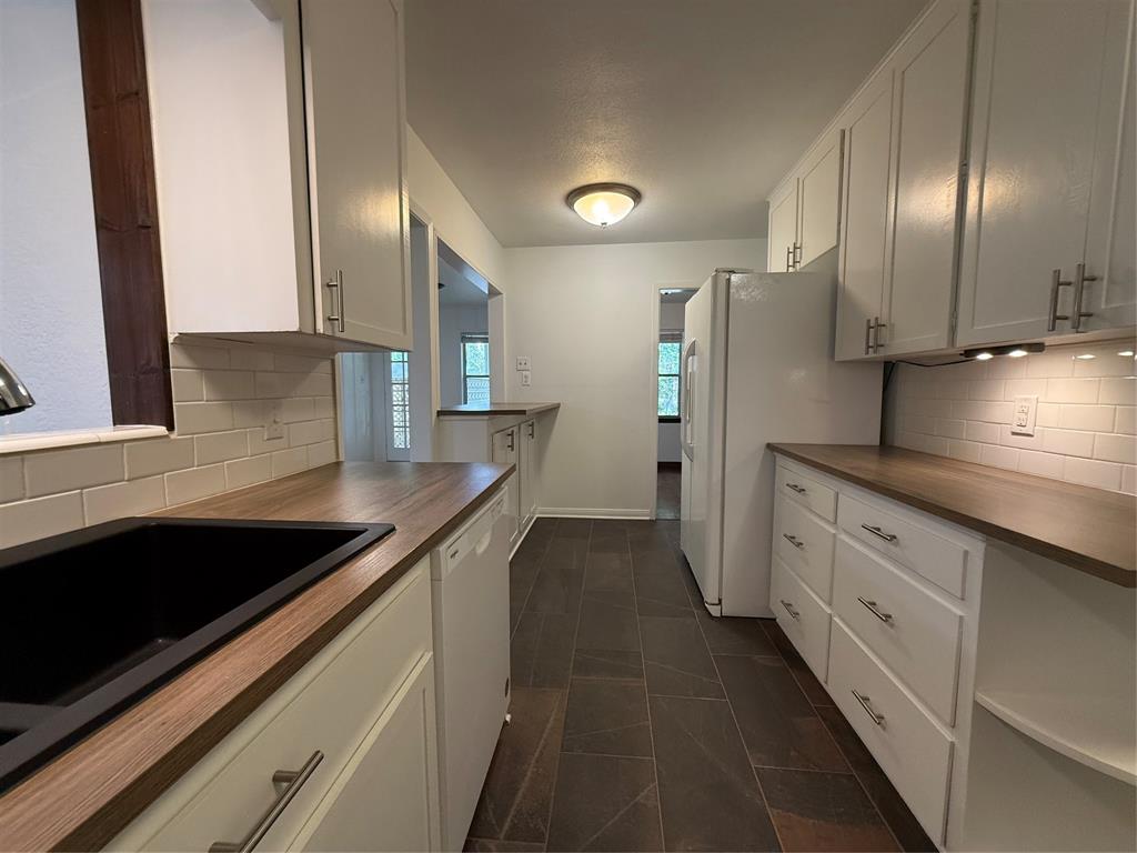 2016 N Tinsley Street, Angleton, Texas image 22