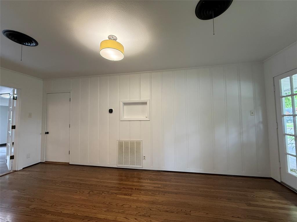 2016 N Tinsley Street, Angleton, Texas image 11