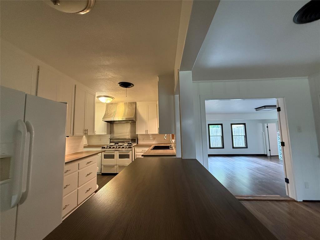 2016 N Tinsley Street, Angleton, Texas image 32