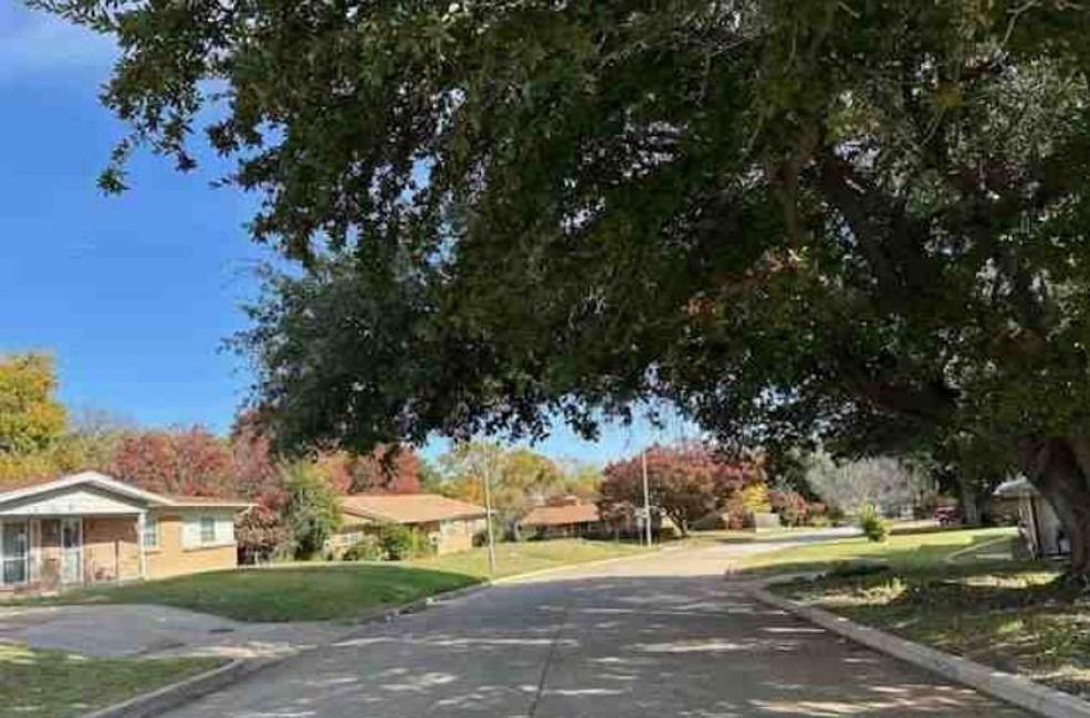 8300 Doreen Avenue, Fort Worth, Texas image 6