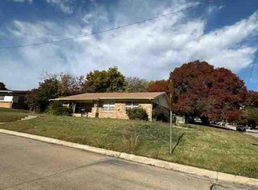 8300 Doreen Avenue, Fort Worth, Texas image 3