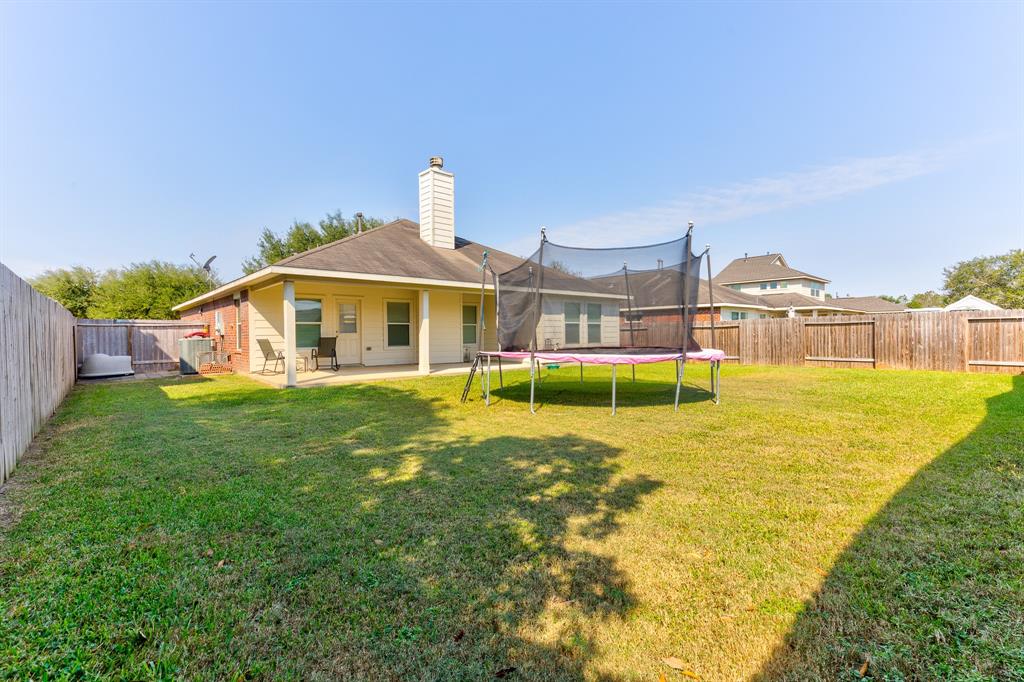 7023 Crescent Moon Drive, Hitchcock, Texas image 35