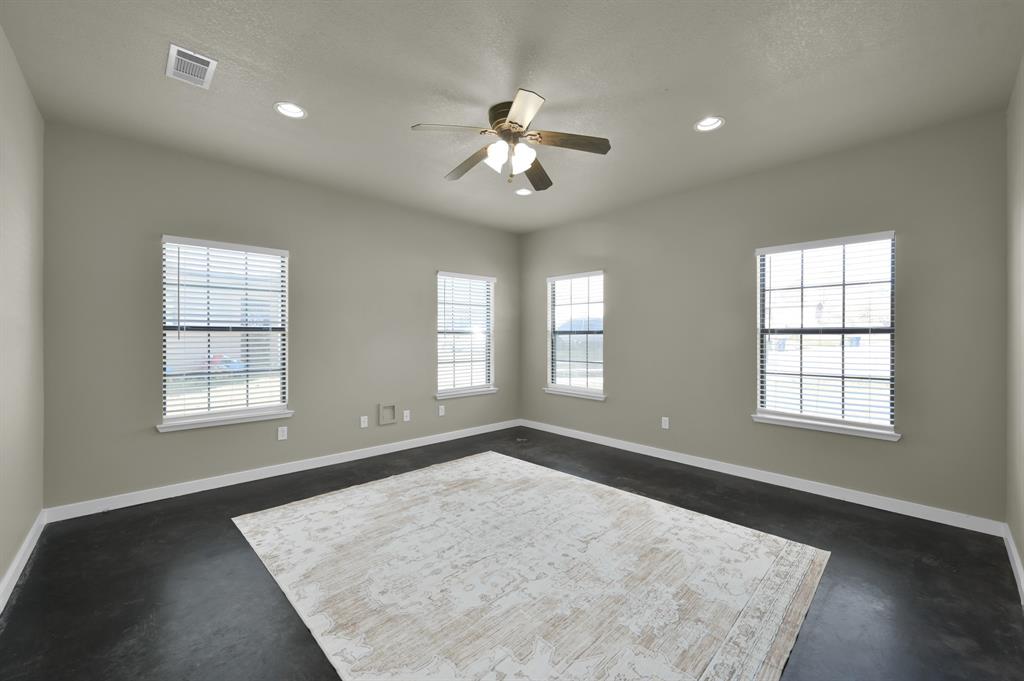 3130 Molly Drive, Huntsville, Texas image 6