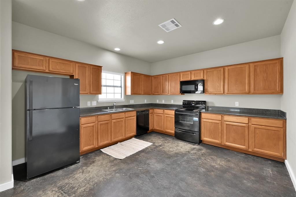 3130 Molly Drive, Huntsville, Texas image 10