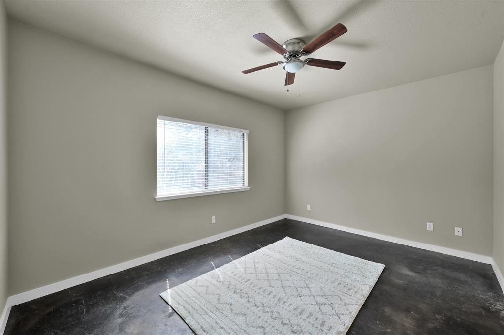 3130 Molly Drive, Huntsville, Texas image 20
