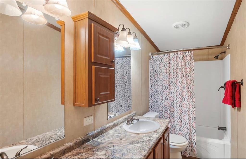 16319 Birch Hollow Drive, Conroe, Texas image 7