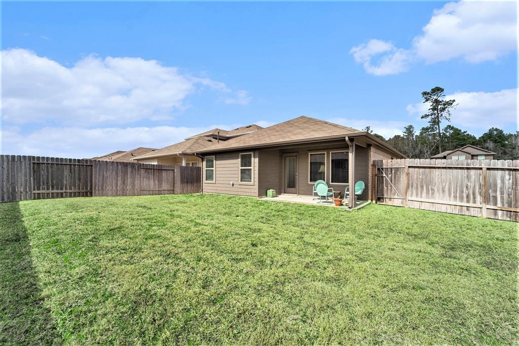 16862 Short Pines Drive, Conroe, Texas image 15