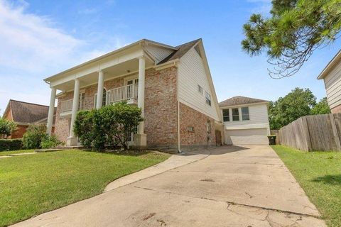 Single Family Residence in Spring TX 18023 Fernbluff Drive 2.jpg