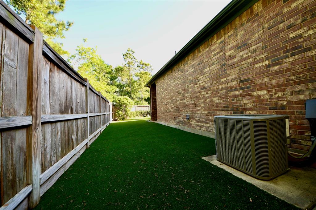 3507 Manor Lake Lane, Spring, Texas image 39