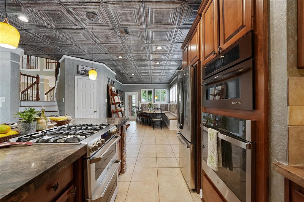 9914 Kershope Forest Court, Spring, Texas image 10