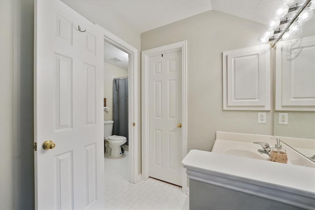 9914 Kershope Forest Court, Spring, Texas image 34