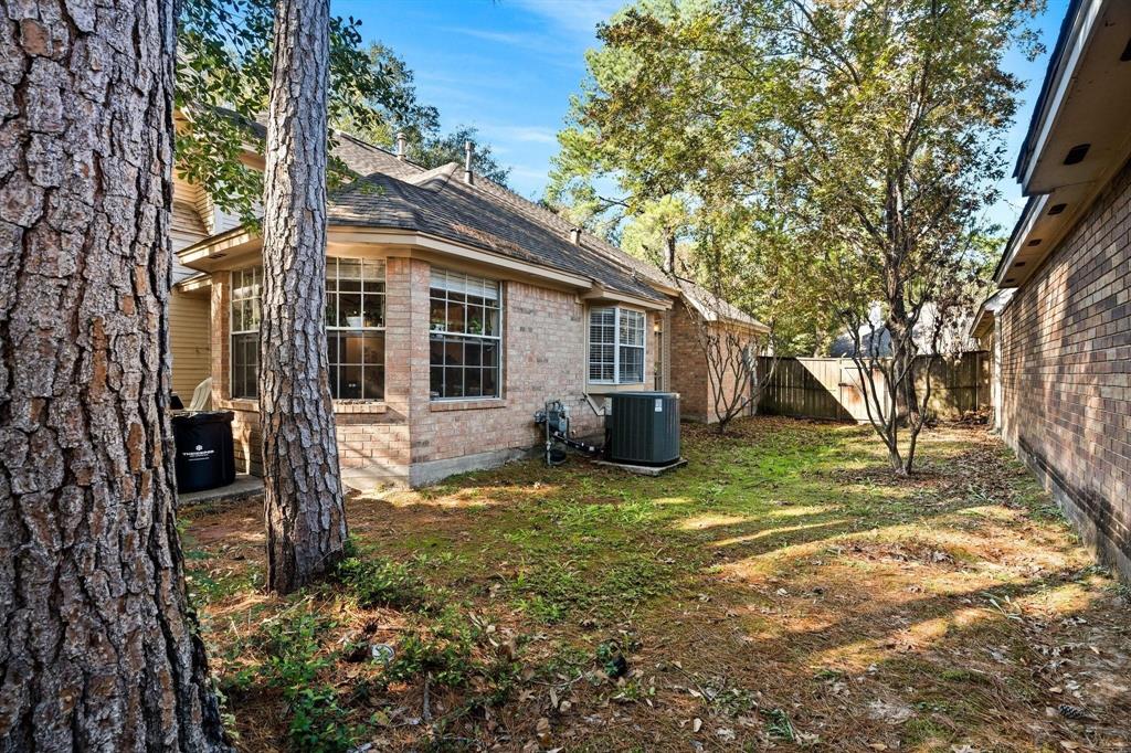 2 Skyland Place, The Woodlands, Texas image 30