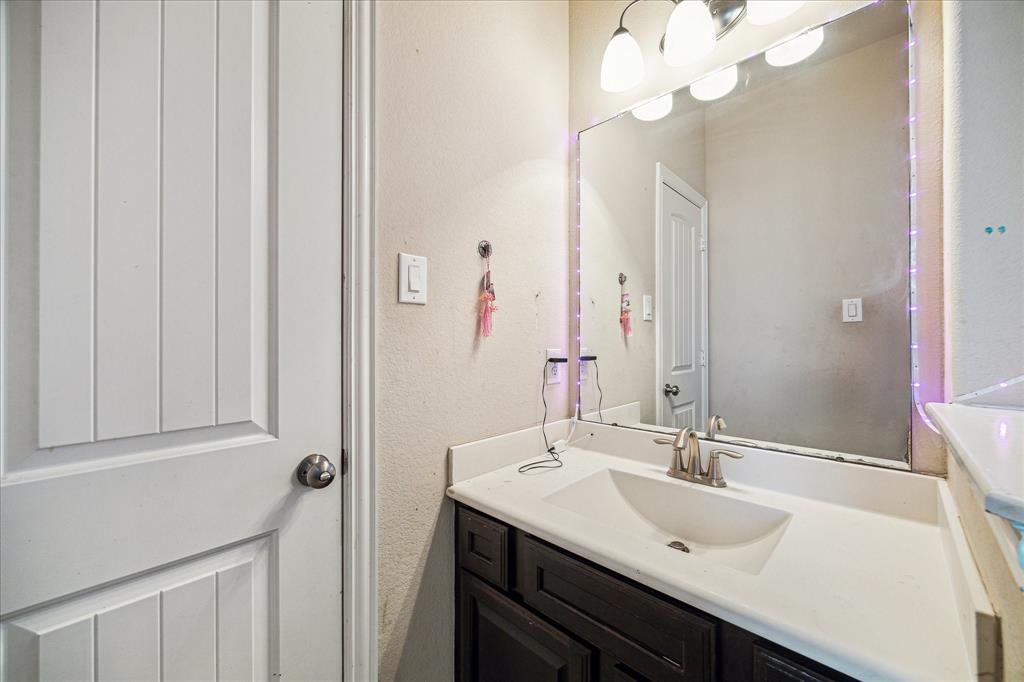 7706 Chinaberry Sky Lane, Richmond, Texas image 17