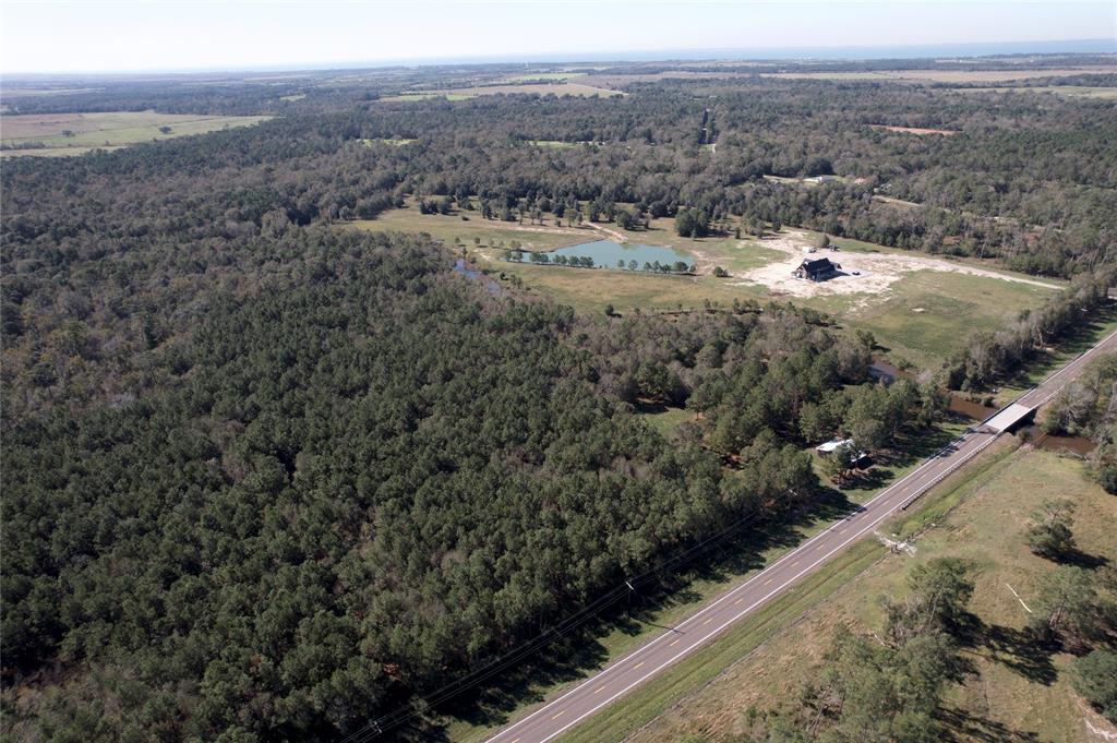 Fm 562, Anahuac, Texas image 4