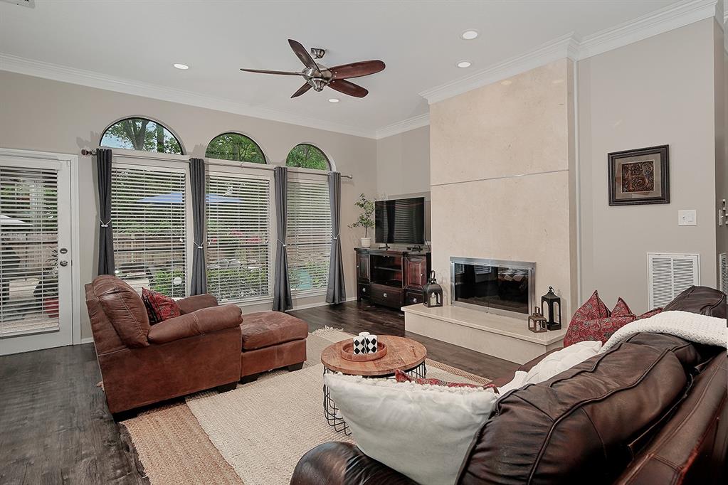 2 Firefall Court, The Woodlands, Texas image 10