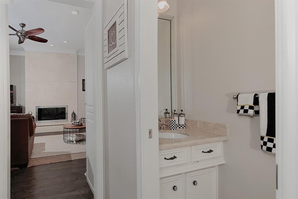2 Firefall Court, The Woodlands, Texas image 12