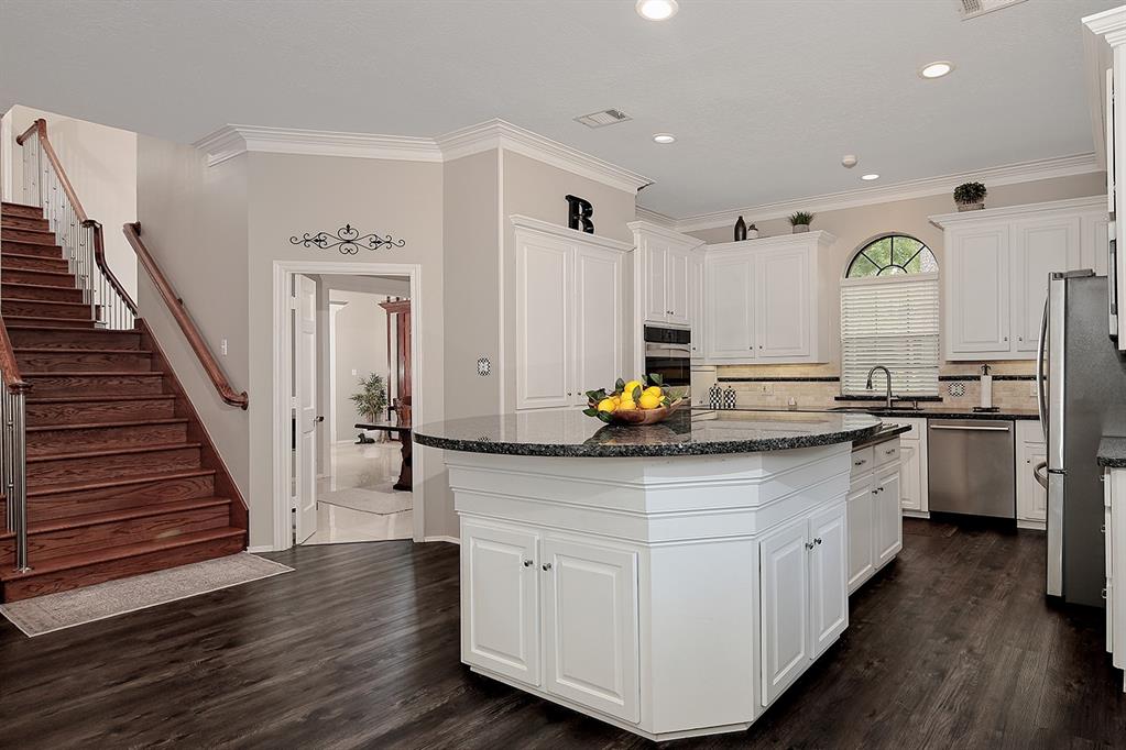 2 Firefall Court, The Woodlands, Texas image 15