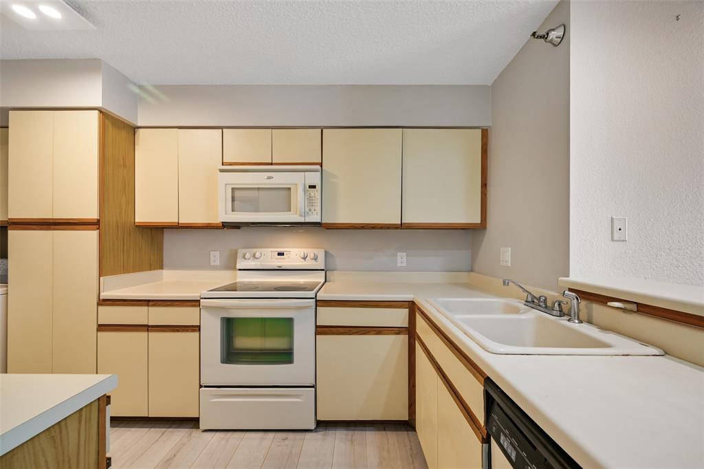 7700 Seawall Boulevard #512, Galveston, Texas image 16