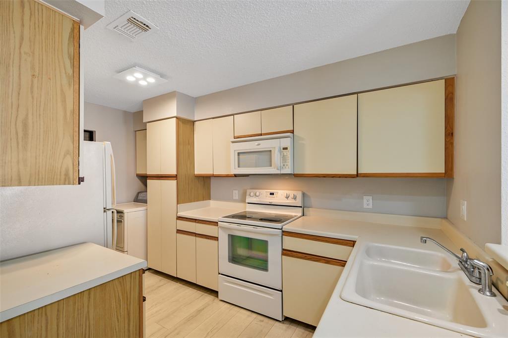 7700 Seawall Boulevard #512, Galveston, Texas image 15