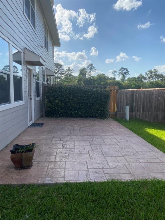2834 Loganberry Park Lane, Houston, Texas image 12