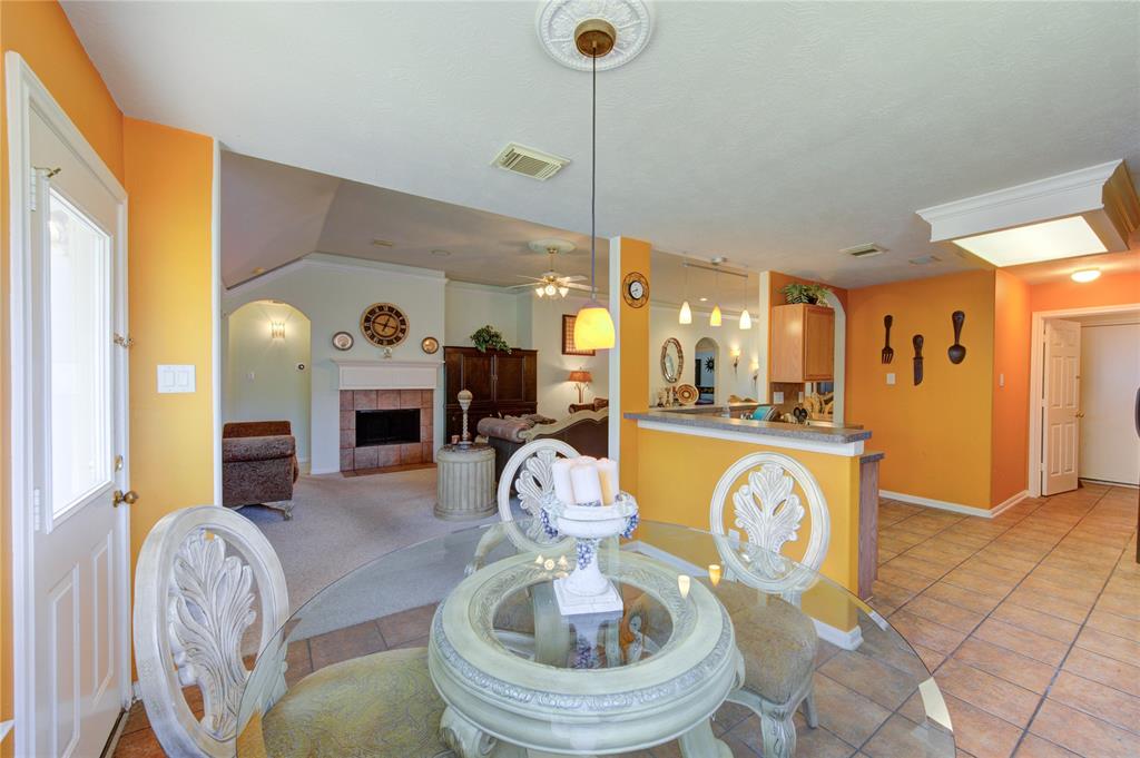 3203 Candlepine Drive, Spring, Texas image 16