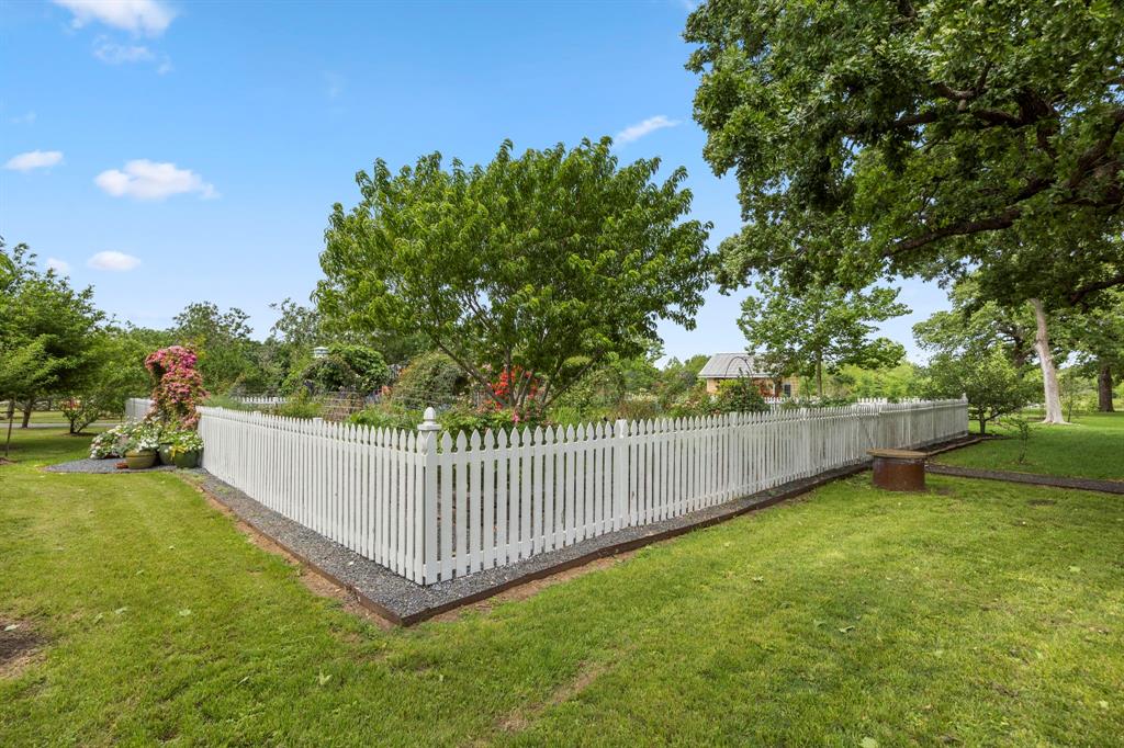 3100 Trails End Lane, Brenham, Texas image 42