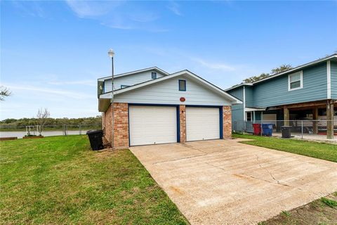 A home in Brazoria