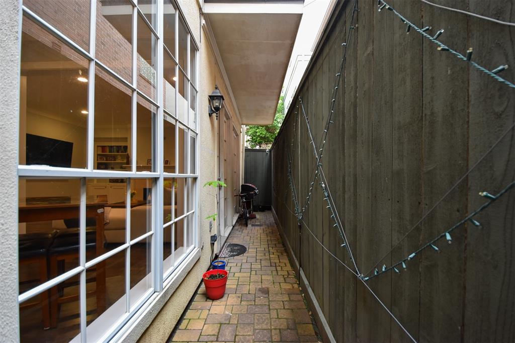 3226 Pemberton Circle Drive, Houston, Texas image 29