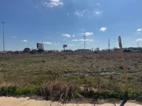 Vacant Land For Sale - 34508 Katy Freeway Highway<br/> Brookshire, TX 77423