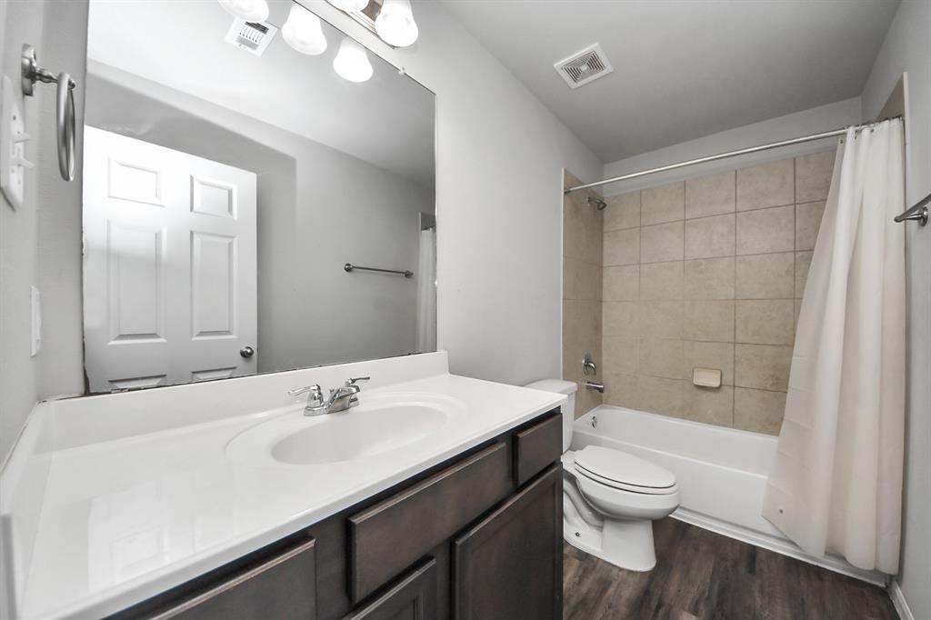 6409 Macroom Meadows Lane, Houston, Texas image 23