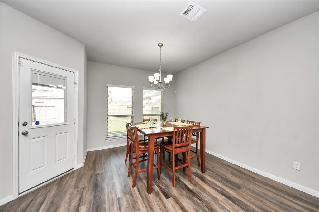 6409 Macroom Meadows Lane, Houston, Texas image 9