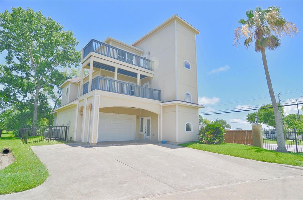 View Dickinson, TX 77539 house