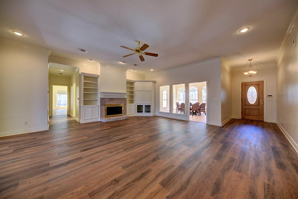 2206 Creekwood Lane, Brenham, Texas image 8