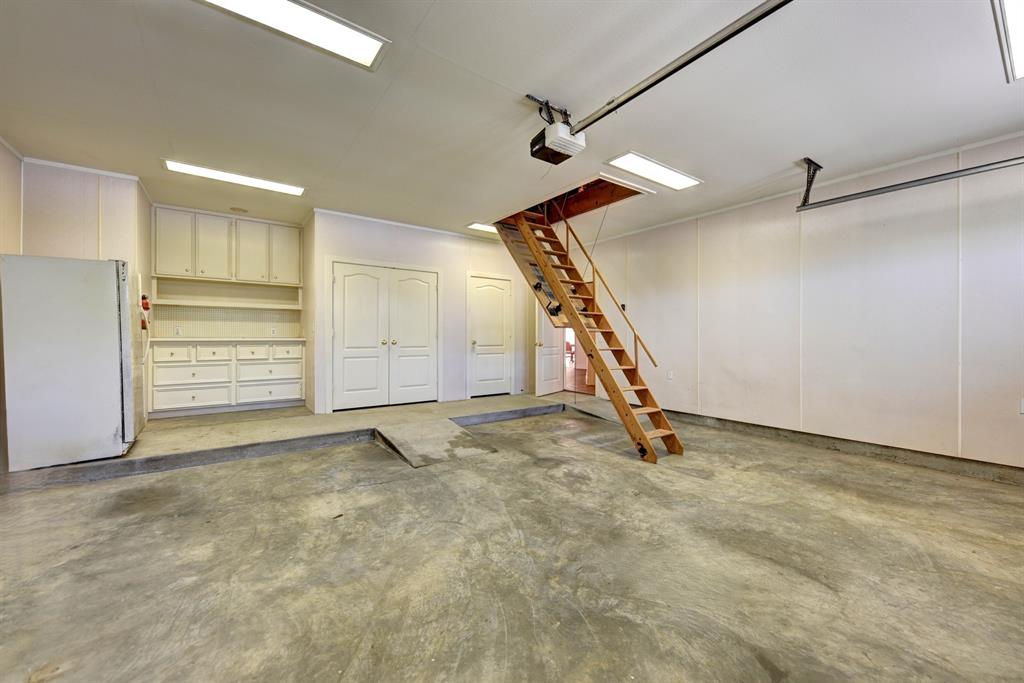 2206 Creekwood Lane, Brenham, Texas image 34