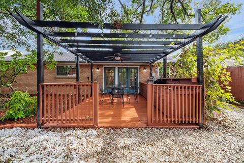 Photo of 5830 Ludington Drive, Houston, TX 77035 (MLS # 27546223)