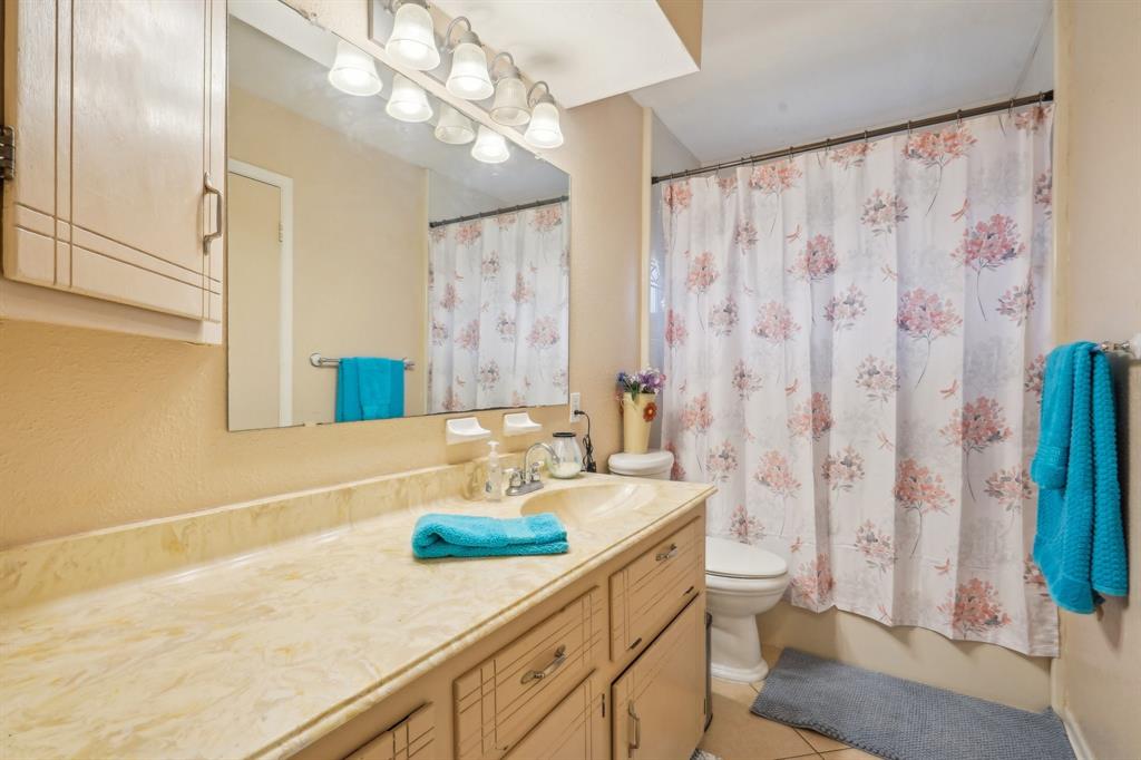 21707 Glenbranch Drive, Spring, Texas image 19
