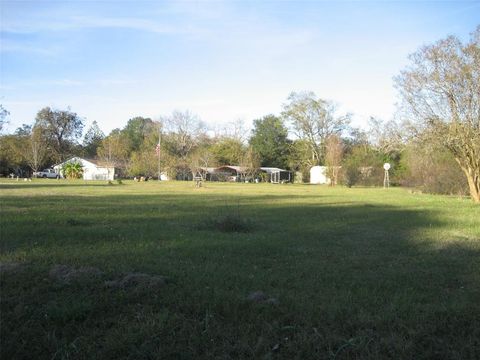 Photo of 1216 E Goliad Avenue, Crockett, TX 75835 (MLS # 52558387) Photo of 1216 E Goliad Avenue, Crockett, TX 75835 (MLS # 52558387)